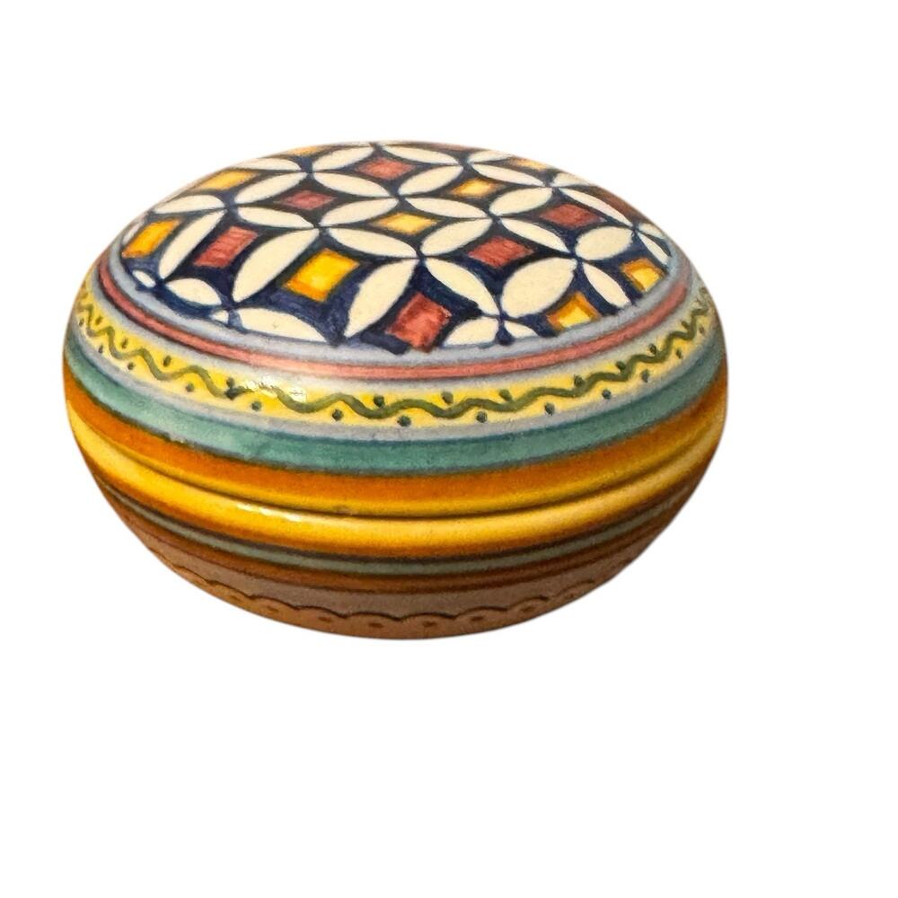 Hand Painted in Italy Art Pottery Trinket Box Artist Signed Gialetti Giulio
